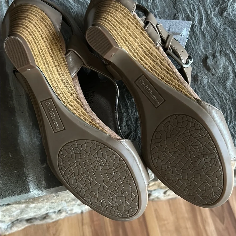 Croft & Barrow Stylish Tan Wedge Sandals, Size 7, NWT
